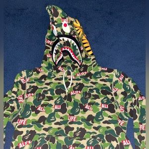 Bape X Alife mens hoodie size M